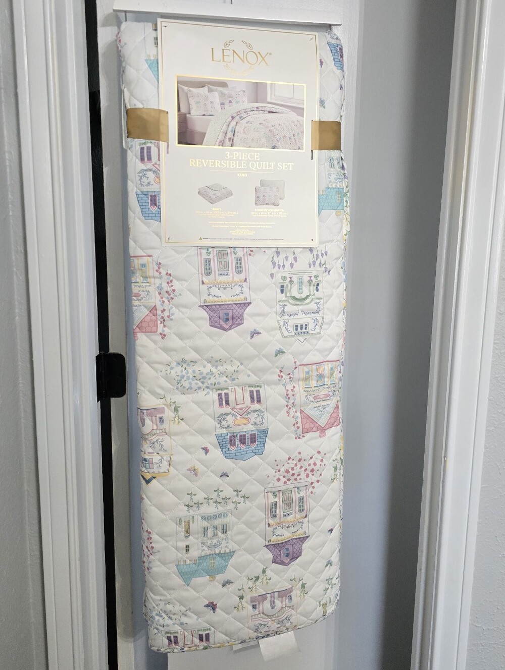Lenox Pastel Multi House Motif Reversible Quilt